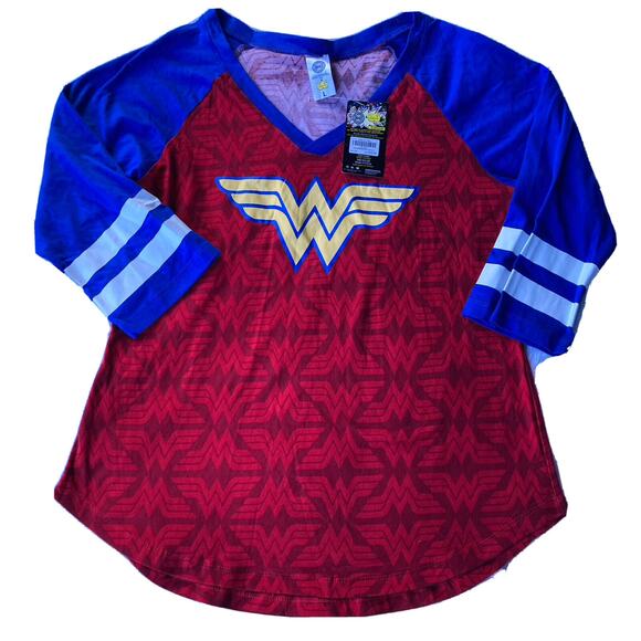 Wonder Woman DC Comics Shirt Sz L 3/4 Sleeve V-Neck Superhero Sleepwear Womens - Picture 1 of 8